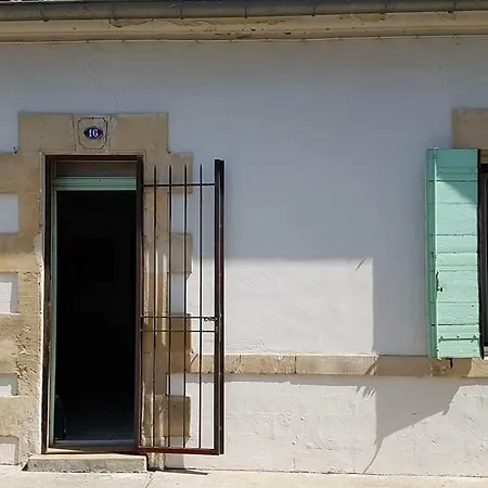 Jolie Petite Maison Idealement Situee Arles Exterior photo